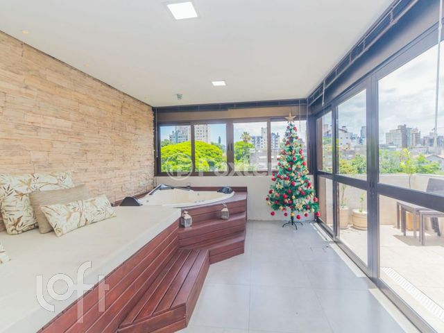 Apartamento com 101m², 1 dormitório, 1 suíte, 1 vaga, Higienópolis em Porto Alegre