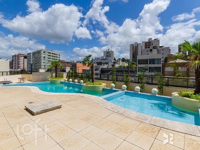 Apartamento com 90m², 3 dormitórios, 1 suíte, 2 vagas, Santa Cecília em Porto Alegre