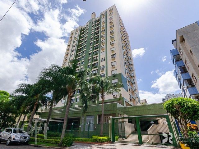 Apartamento com 90m², 3 dormitórios, 1 suíte, 2 vagas, Santa Cecília em Porto Alegre