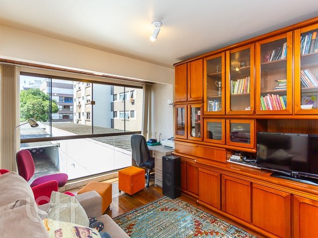 Apartamento com 80m², 2 dormitórios, 1 vaga, Menino Deus em Porto Alegre