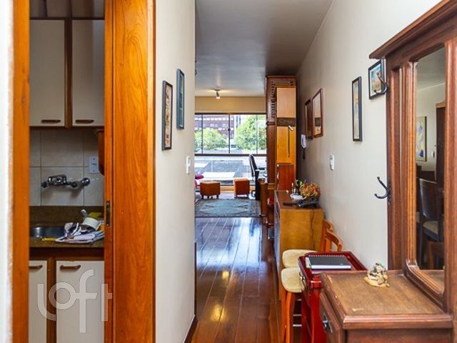 Apartamento com 80m², 2 dormitórios, 1 vaga, Menino Deus em Porto Alegre