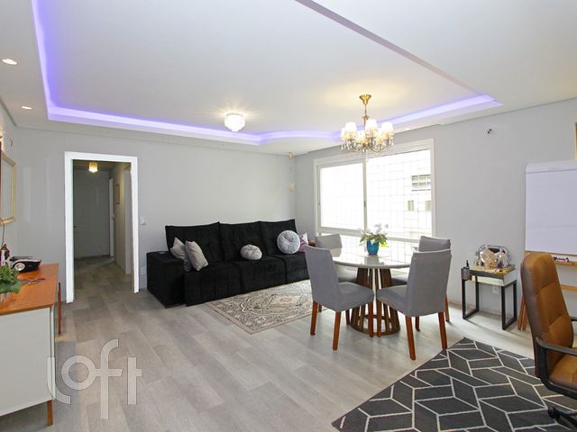 Apartamento com 123m², 3 dormitórios, 1 suíte, 1 vaga, Petrópolis em Porto Alegre