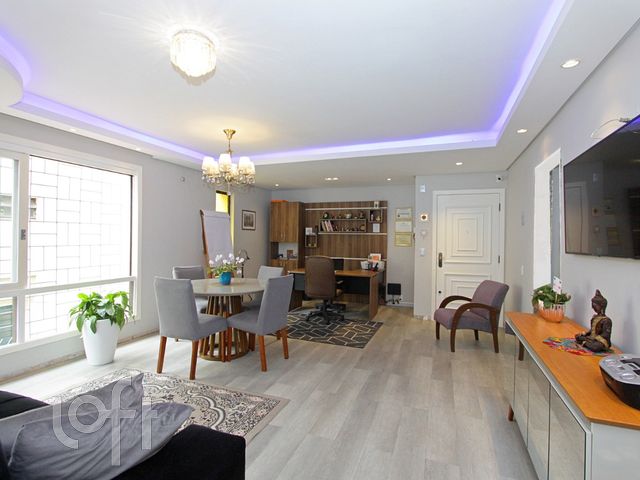 Apartamento com 123m², 3 dormitórios, 1 suíte, 1 vaga, Petrópolis em Porto Alegre