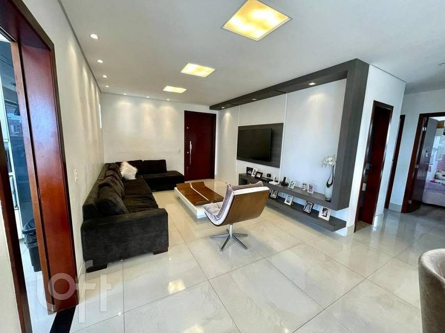 Apartamento à venda com 4 quartos, 270m² - Foto 2