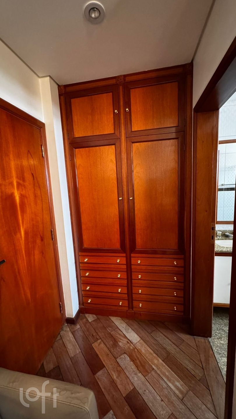 Apartamento à venda com 4 quartos, 200m² - Foto 26