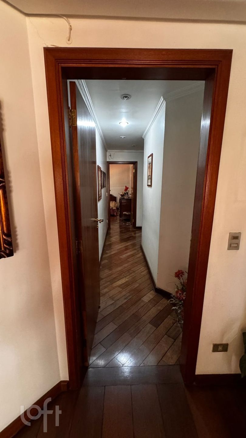 Apartamento à venda com 4 quartos, 200m² - Foto 27