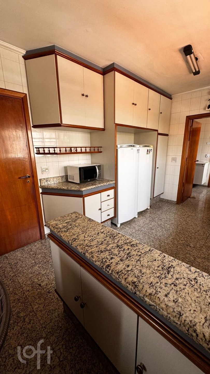 Apartamento à venda com 4 quartos, 200m² - Foto 11