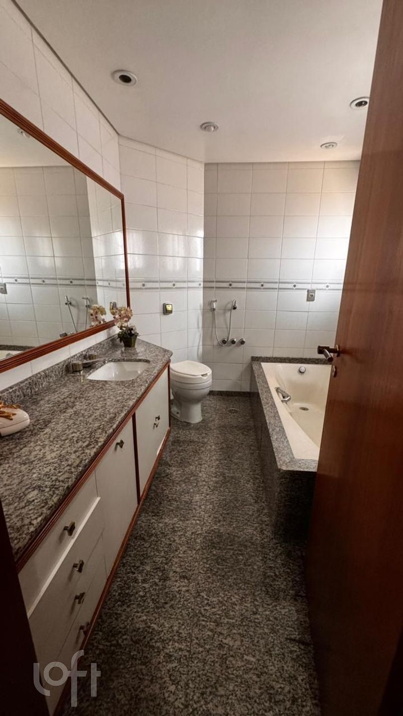 Apartamento à venda com 4 quartos, 200m² - Foto 37