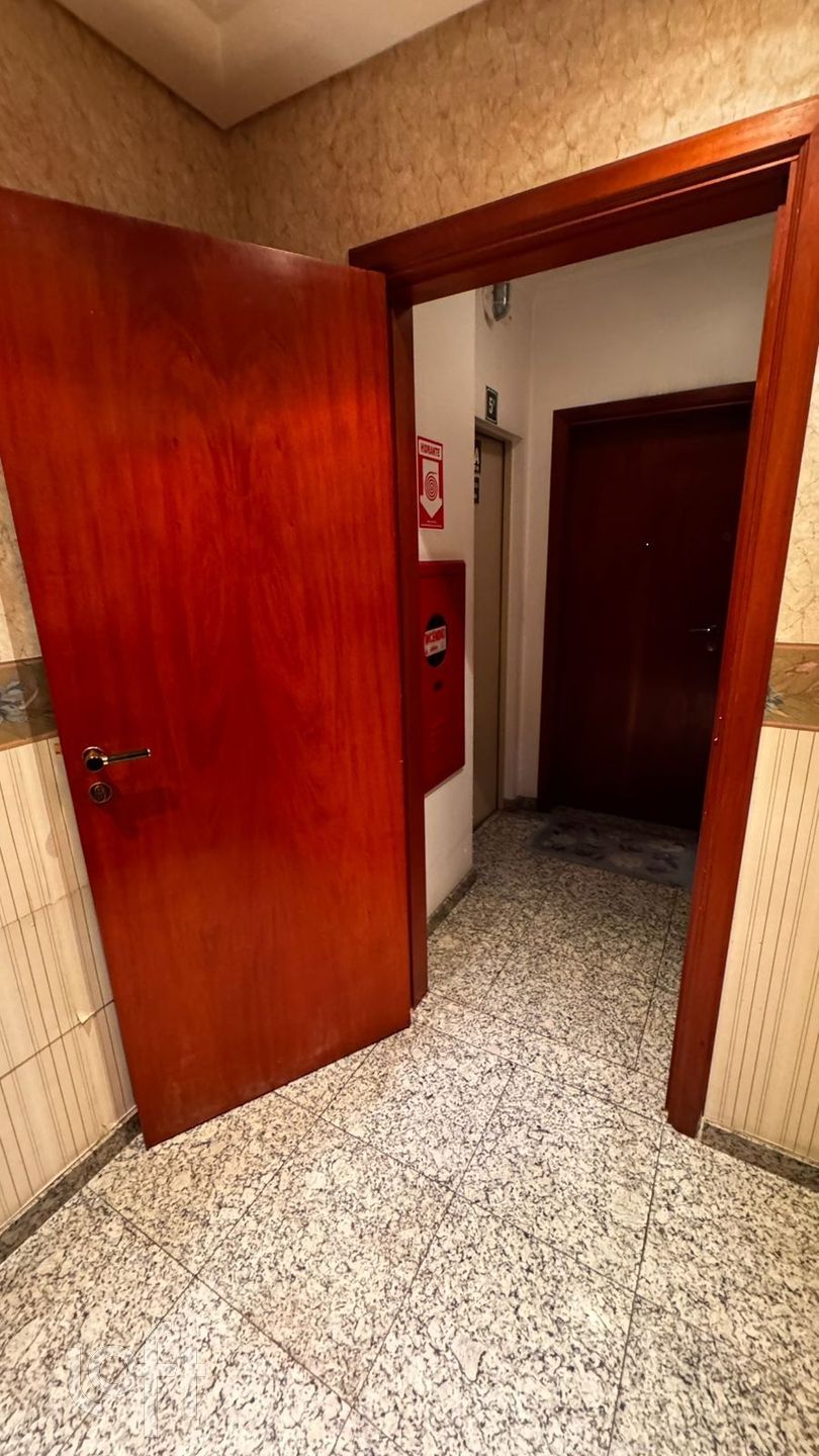 Apartamento à venda com 4 quartos, 200m² - Foto 40