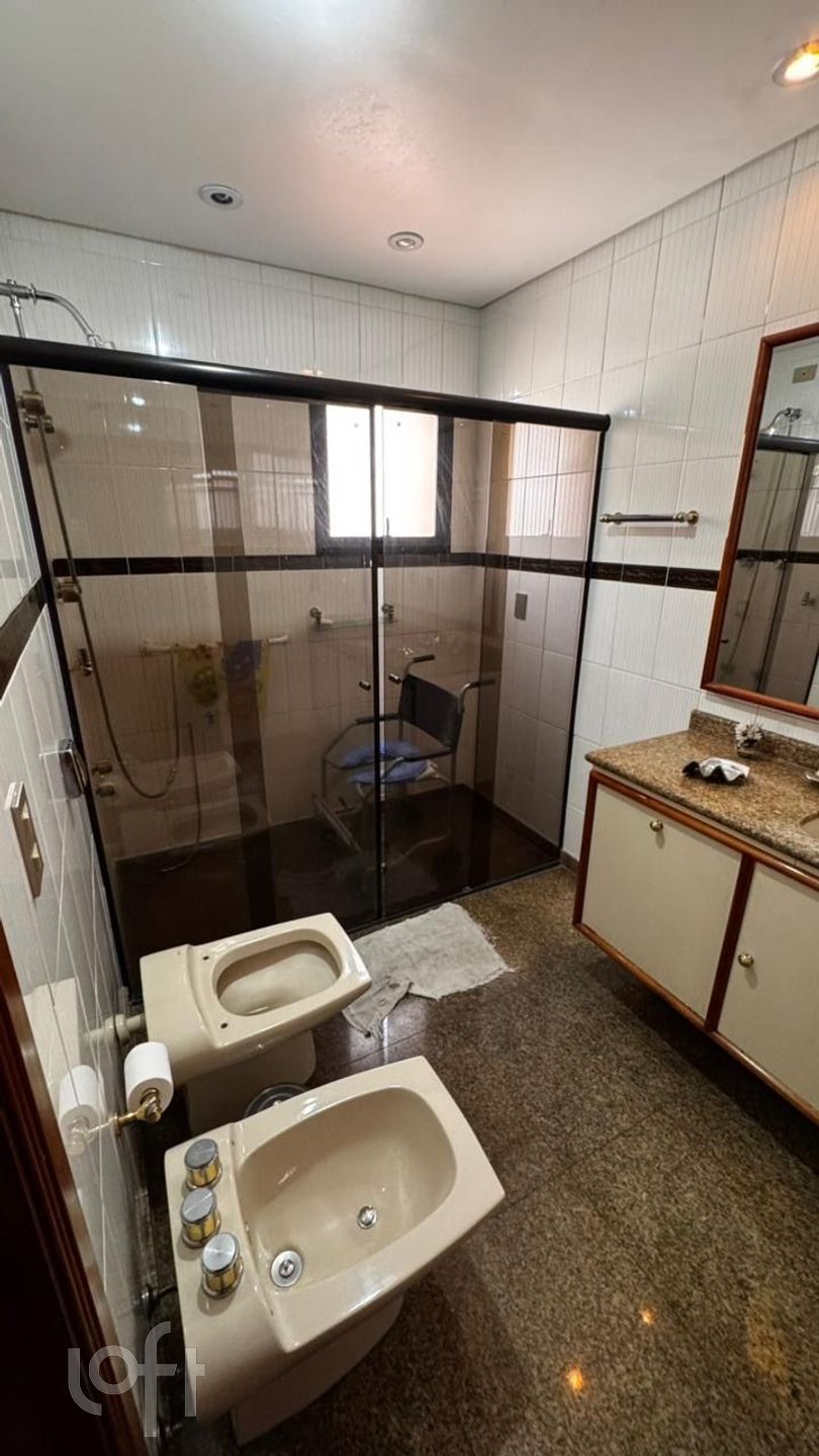 Apartamento à venda com 4 quartos, 200m² - Foto 32