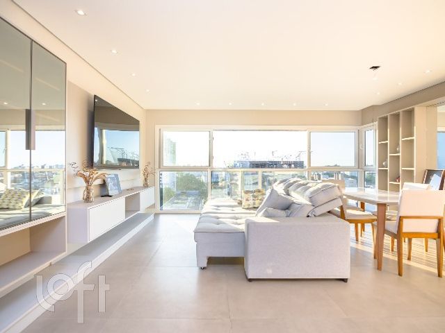 Apartamento com 108m², 3 dormitórios, 1 suíte, 2 vagas, Vila Ipiranga em Porto Alegre