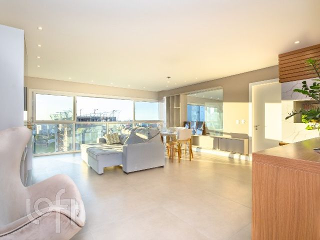 Apartamento com 108m², 3 dormitórios, 1 suíte, 2 vagas, Vila Ipiranga em Porto Alegre