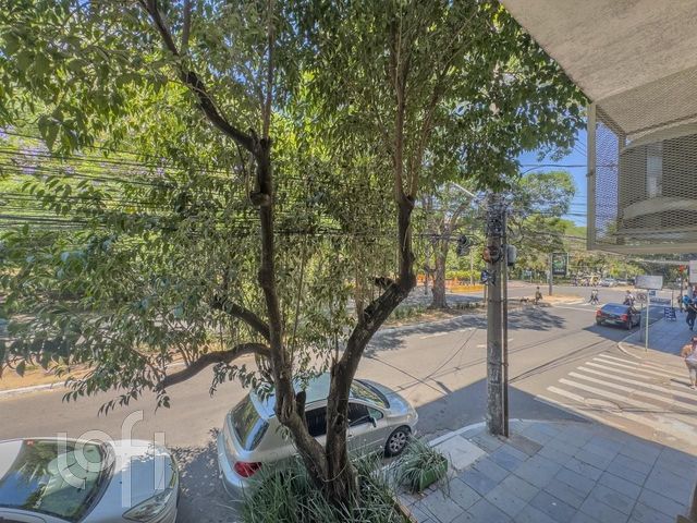 Apartamento com 127m², 3 dormitórios, 2 vagas, Santana em Porto Alegre