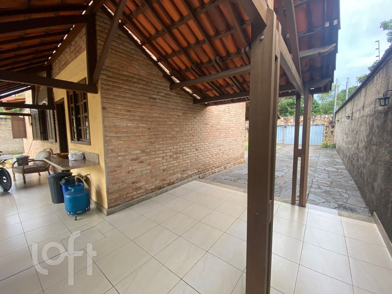 Casa à venda com 4 quartos, 208m² - Foto 18