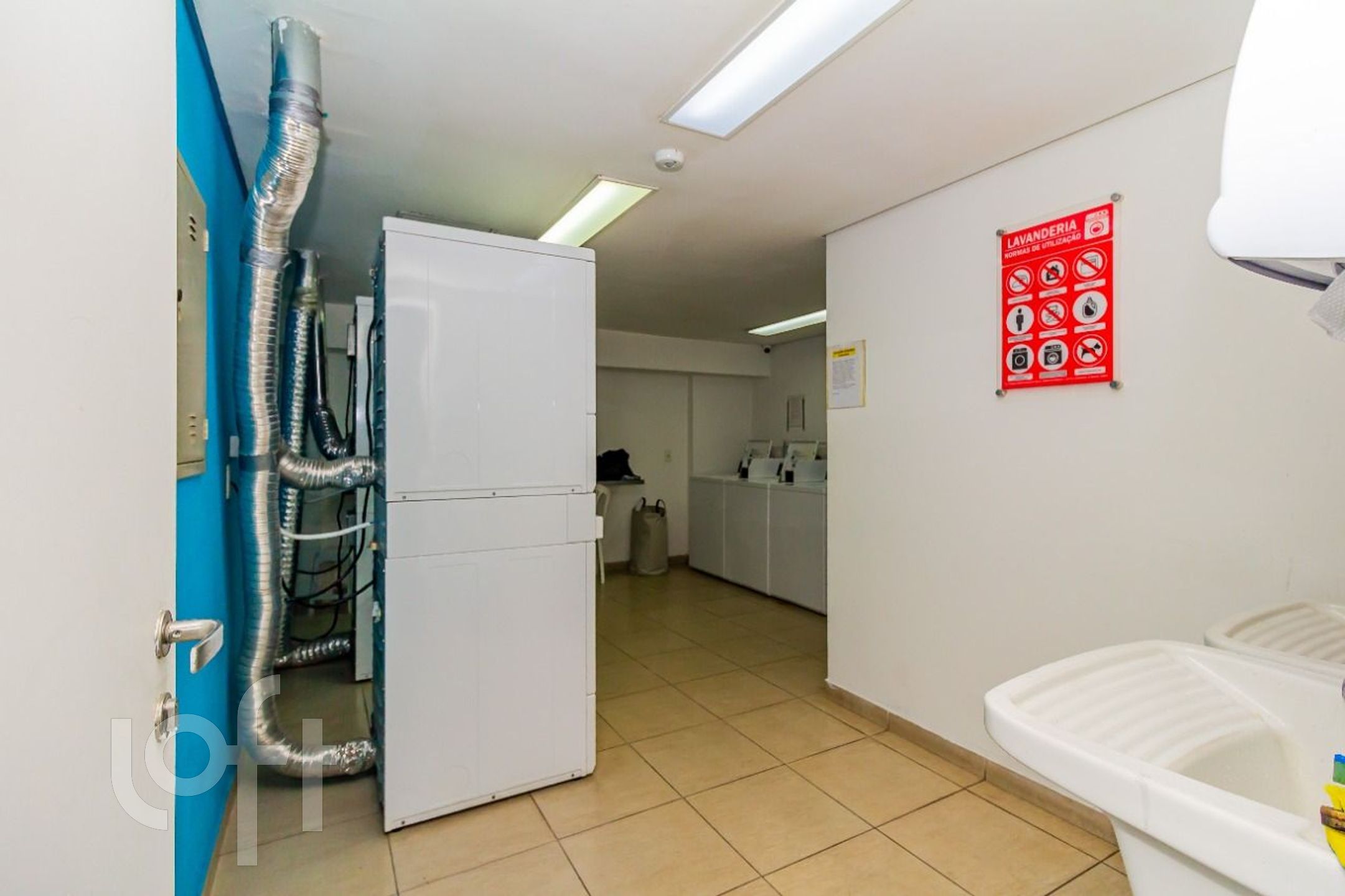 Apartamento à venda com 1 quarto, 70m² - Foto 39