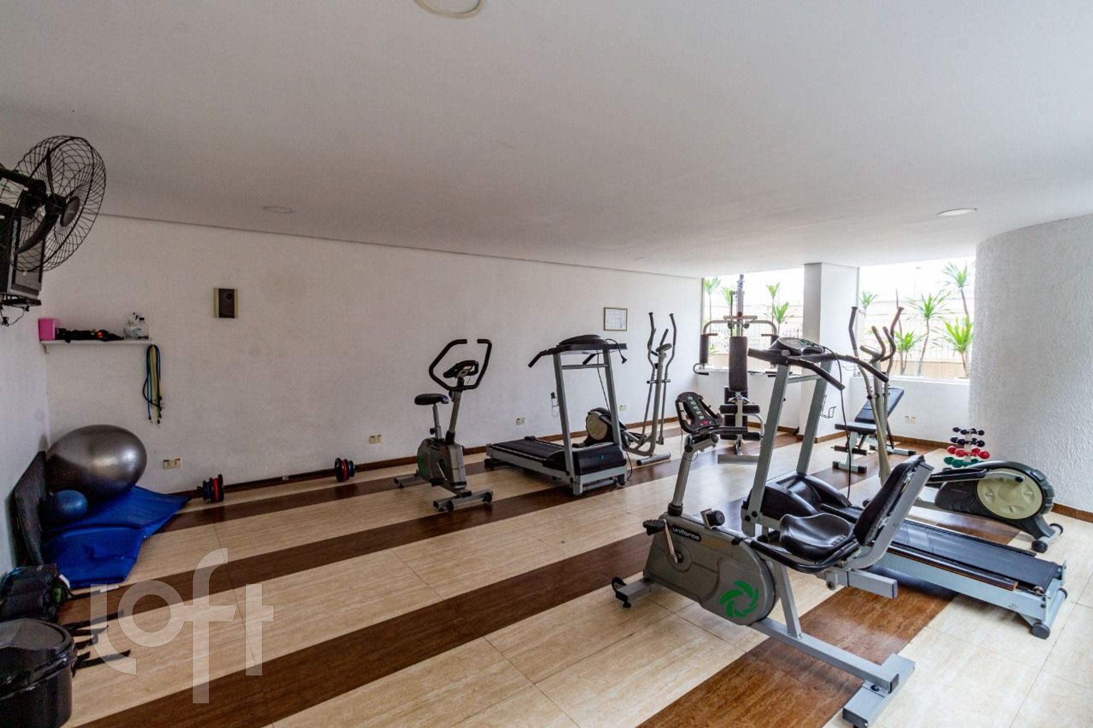 Apartamento à venda com 2 quartos, 45m² - Foto 21