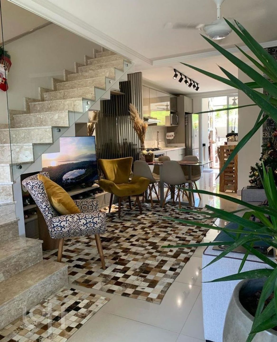 Casa à venda em Canasvieiras com 114 m², 3 quartos, 1 suíte, 2 vagas