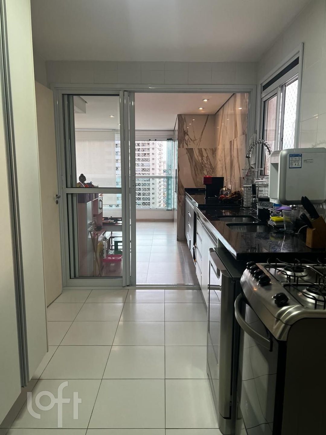 Apartamento à venda com 3 quartos, 135m² - Foto 9