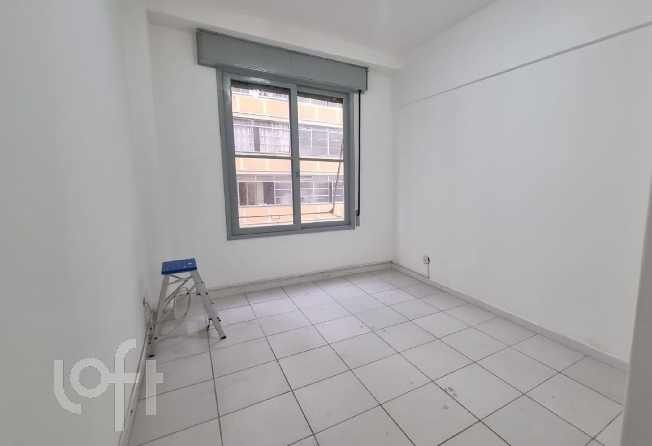 Apartamento à venda com 1 quarto, 32m² - Foto 1