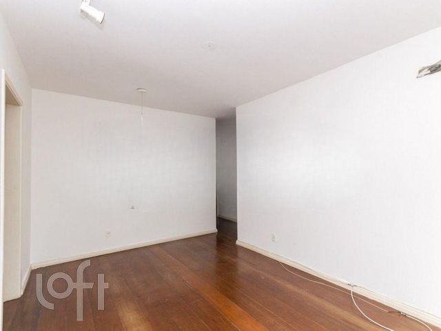 Apartamento com 68m², 2 dormitórios, 1 vaga, Rio Branco em Porto Alegre