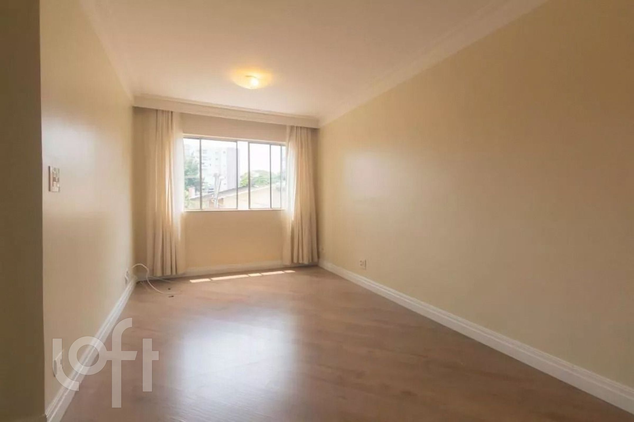 Apartamento no Jardim das Acácias à venda