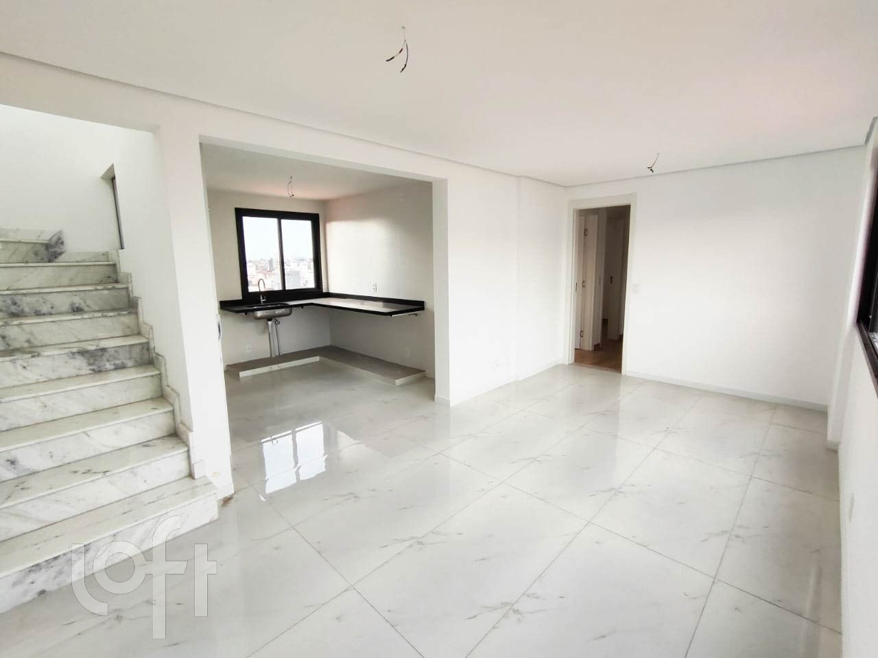 Apartamento à venda com 3 quartos, 140m² - Foto 1