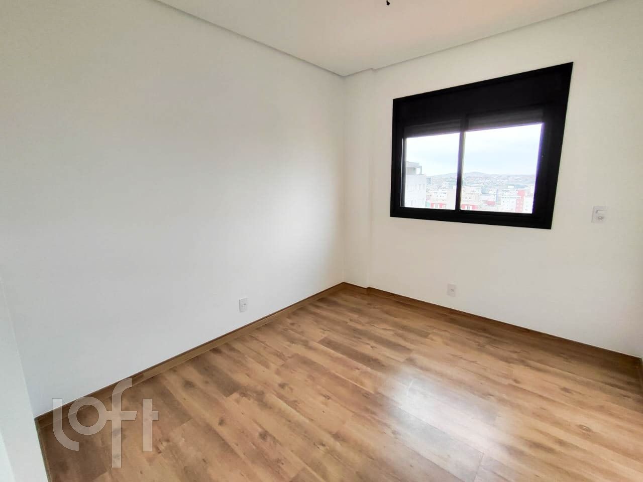 Apartamento à venda com 3 quartos, 140m² - Foto 4