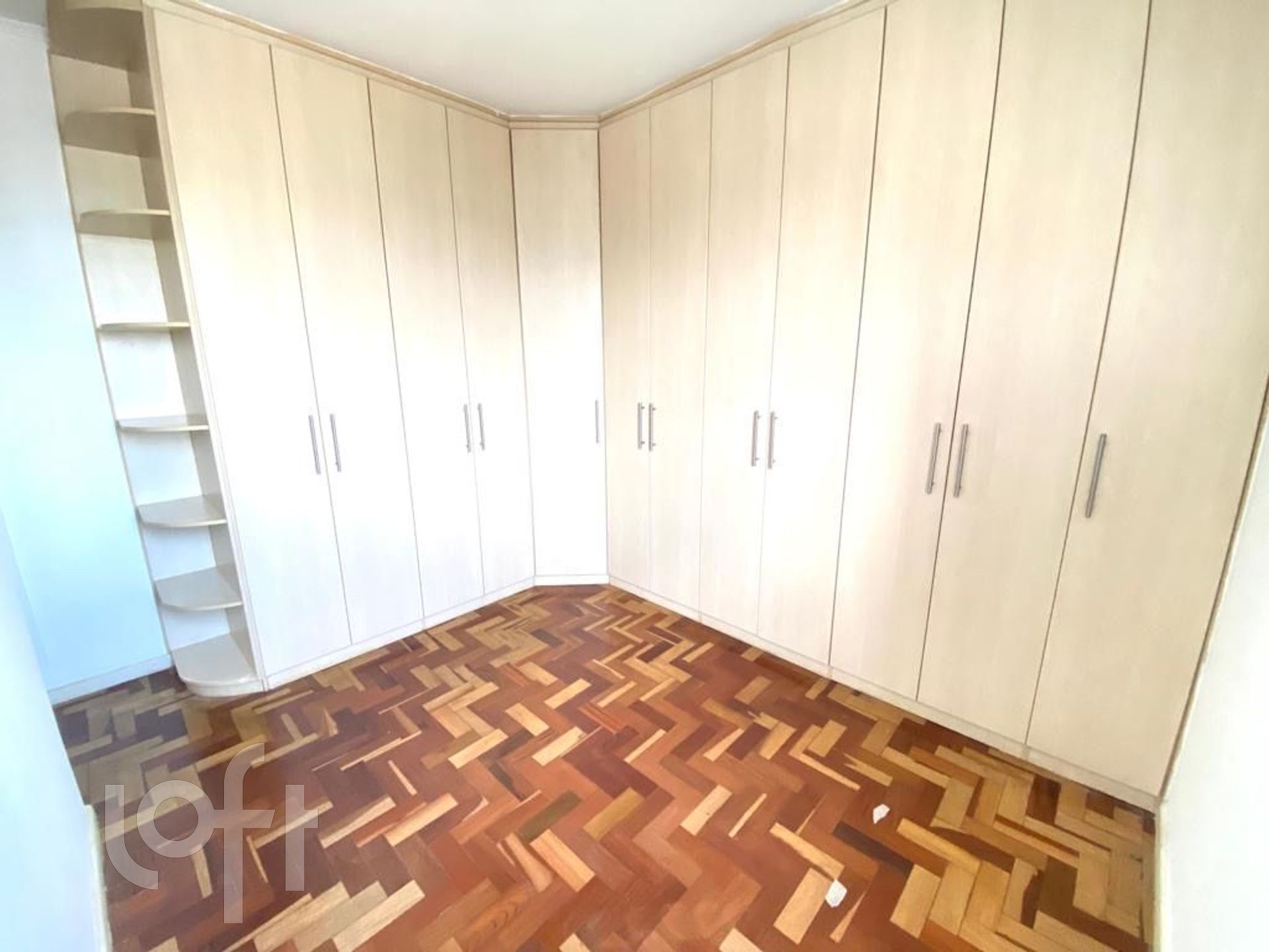 Apartamento à venda com 2 quartos, 69m² - Foto 13