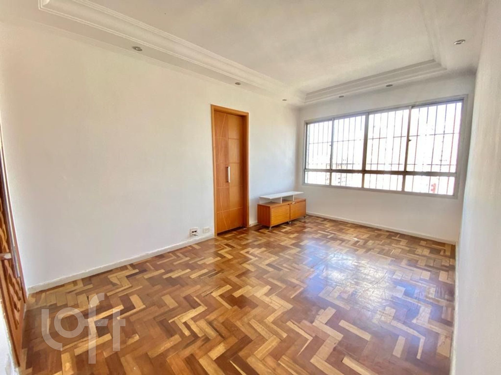 Apartamento à venda com 2 quartos, 69m² - Foto 1