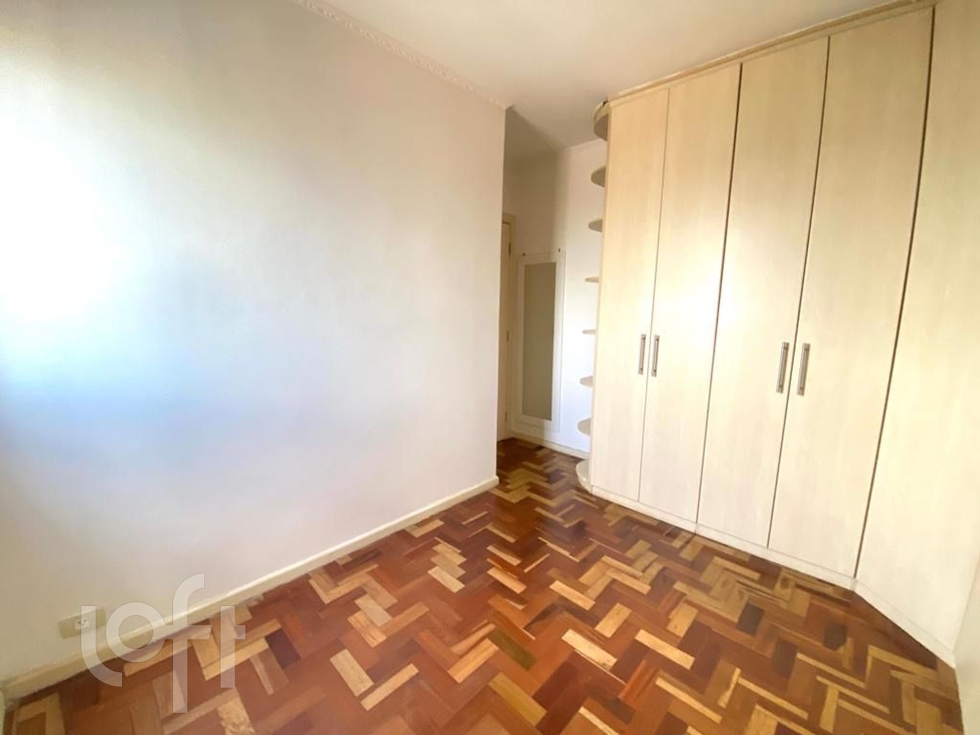 Apartamento à venda com 2 quartos, 69m² - Foto 11