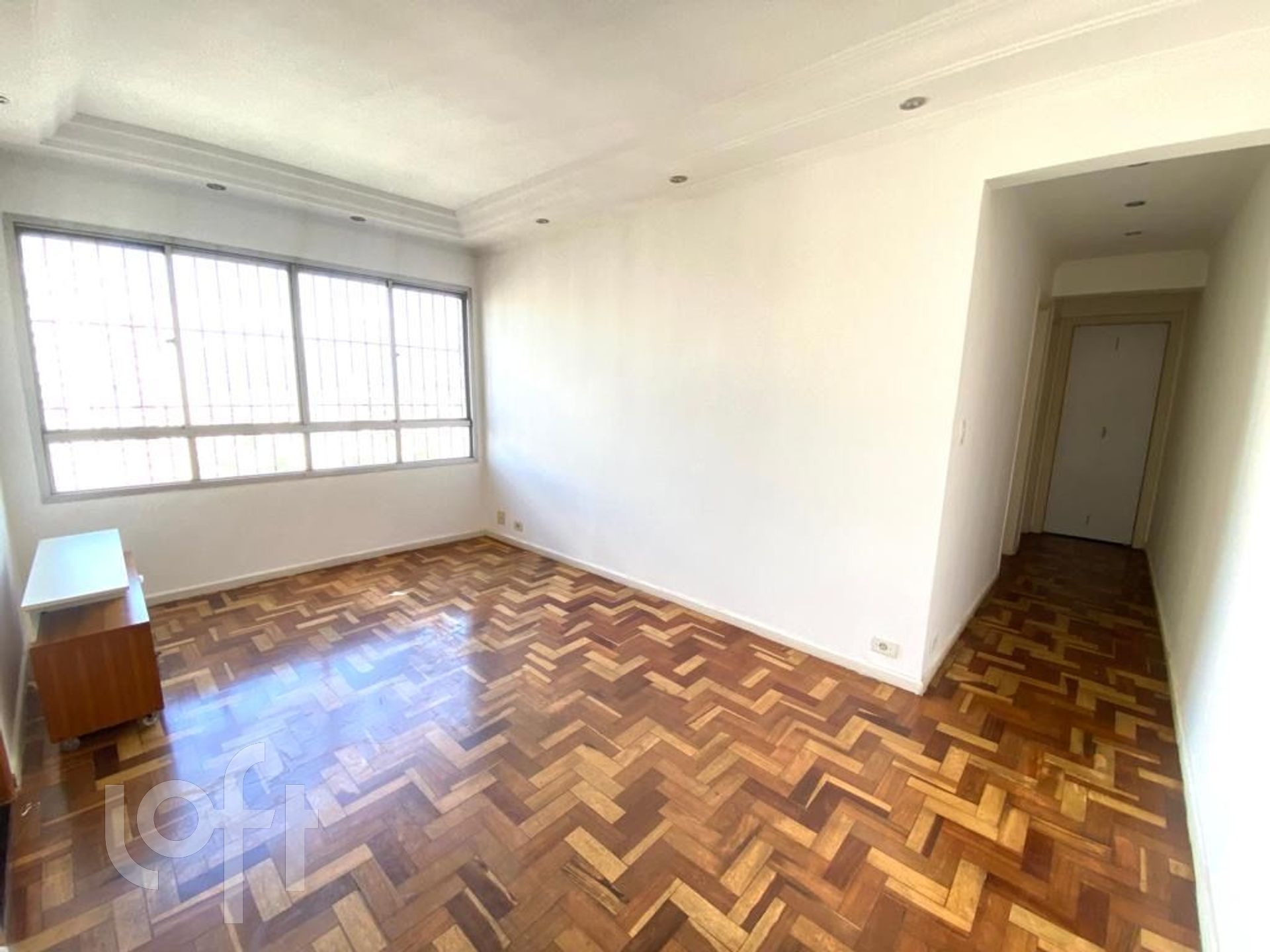 Apartamento à venda com 2 quartos, 69m² - Foto 2