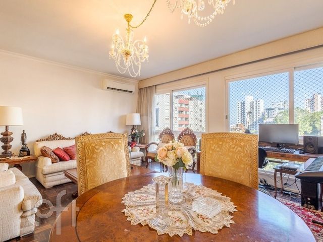 Apartamento com 122m², 3 dormitórios, 1 suíte, 1 vaga, Bela Vista em Porto Alegre