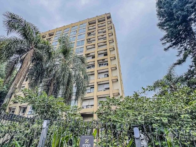 Apartamento com 122m², 3 dormitórios, 1 suíte, 1 vaga, Bela Vista em Porto Alegre