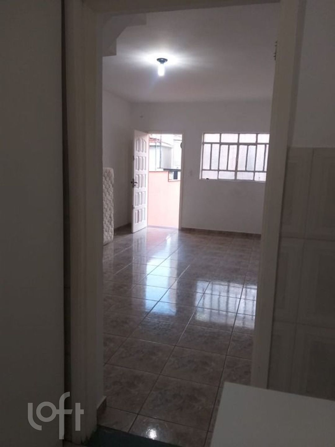 Casa à venda com 2 quartos, 90m² - Foto 2