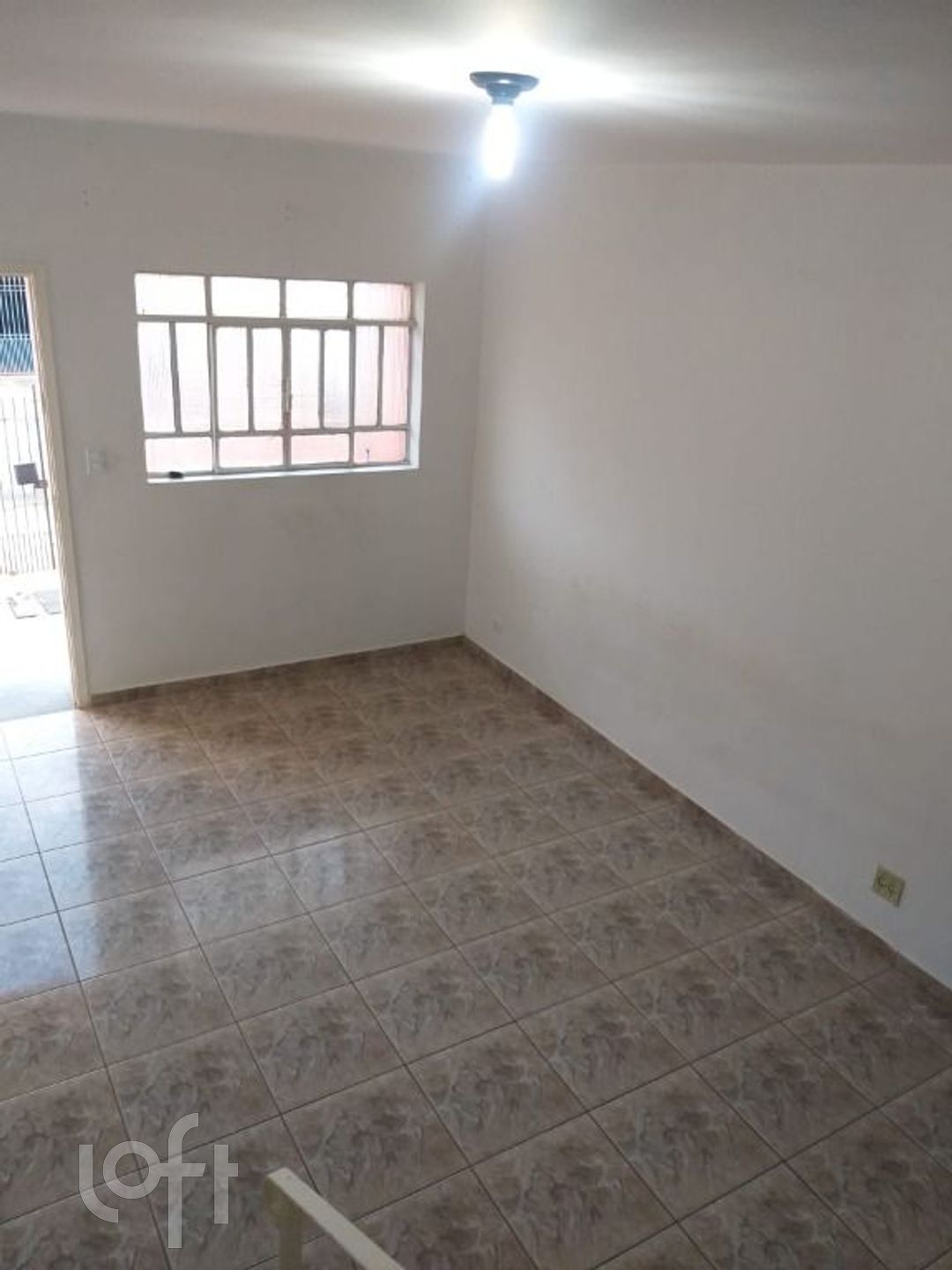 Casa à venda com 2 quartos, 90m² - Foto 1