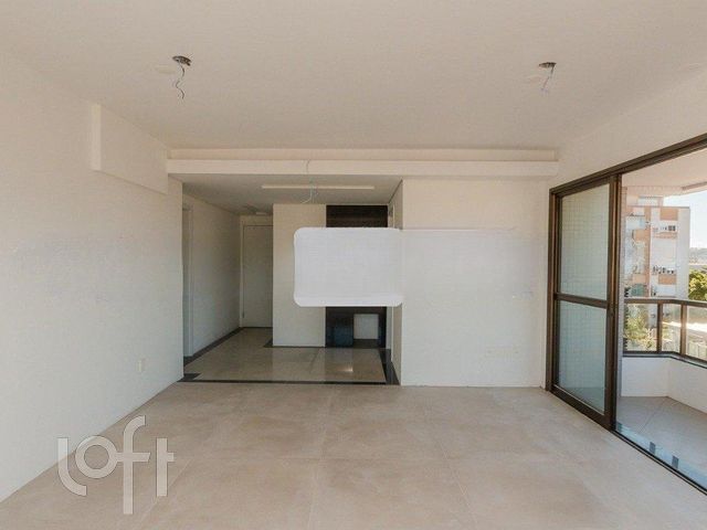 Apartamento com 123m², 3 dormitórios, 1 suíte, 2 vagas, Petrópolis em Porto Alegre
