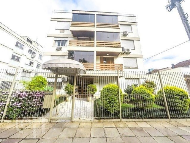 Apartamento com 80m², 2 dormitórios, 1 suíte, 1 vaga, Petrópolis em Porto Alegre