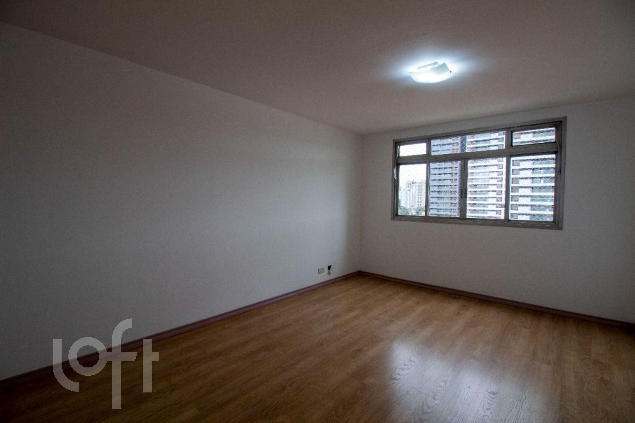 Apartamento à venda com 2 quartos, 80m² - Foto 2