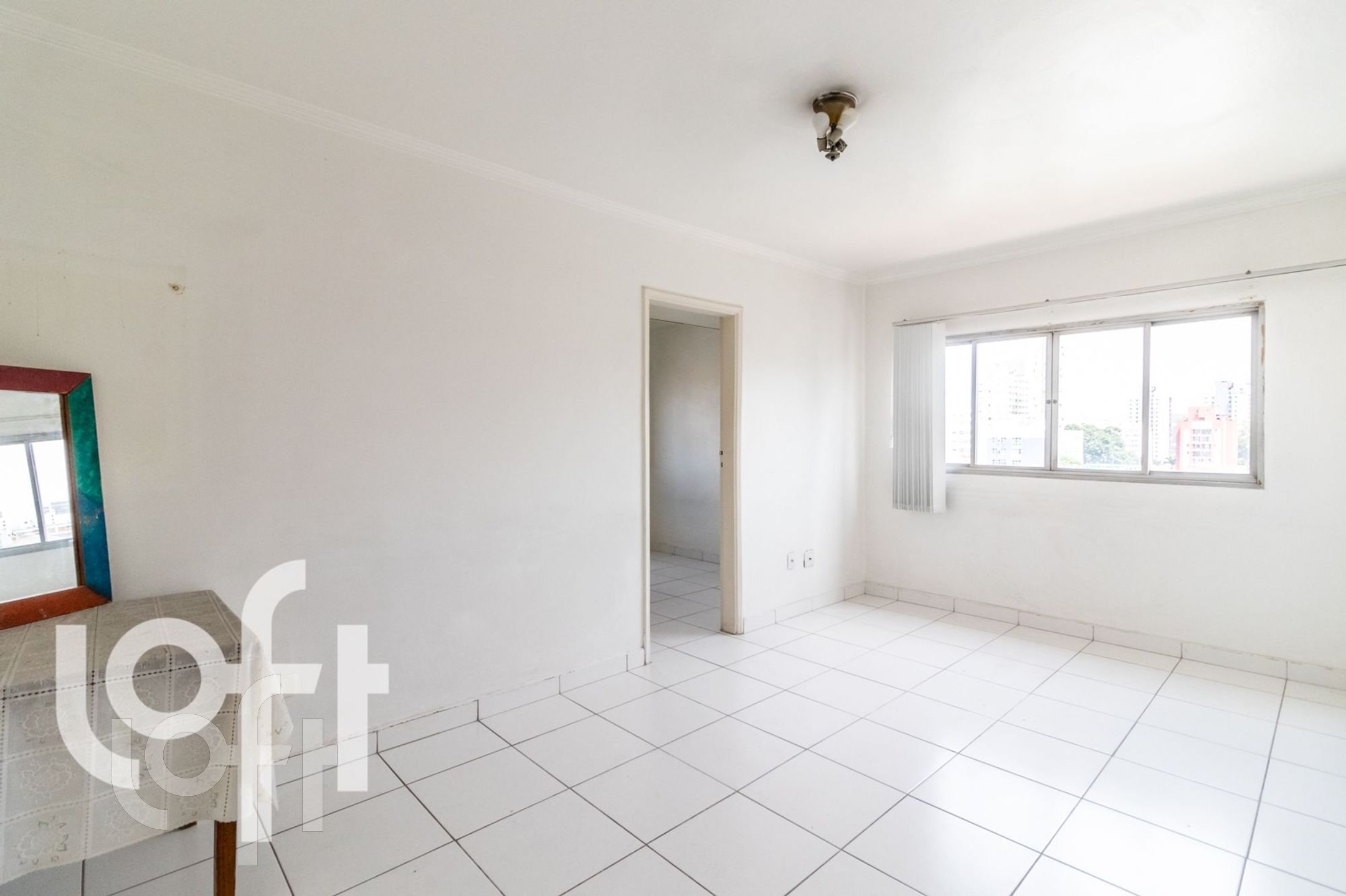 Apartamento à venda com 1 quarto, 42m² - Foto 1