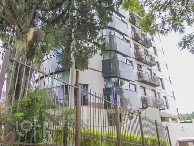 Apartamento com 85m², 2 dormitórios, 1 suíte, 2 vagas, Petrópolis em Porto Alegre