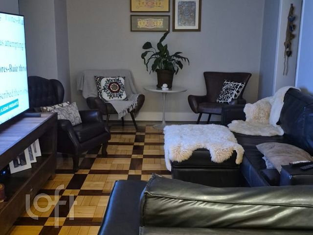 Apartamento com 110m², 2 dormitórios, 1 suíte, Independência em Porto Alegre