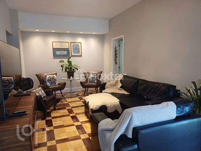 Apartamento com 110m², 2 dormitórios, 1 suíte, Independência em Porto Alegre