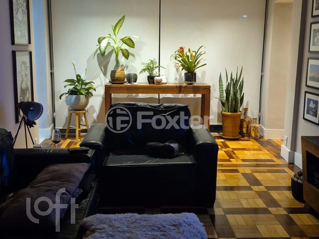 Apartamento com 110m², 2 dormitórios, 1 suíte, Independência em Porto Alegre