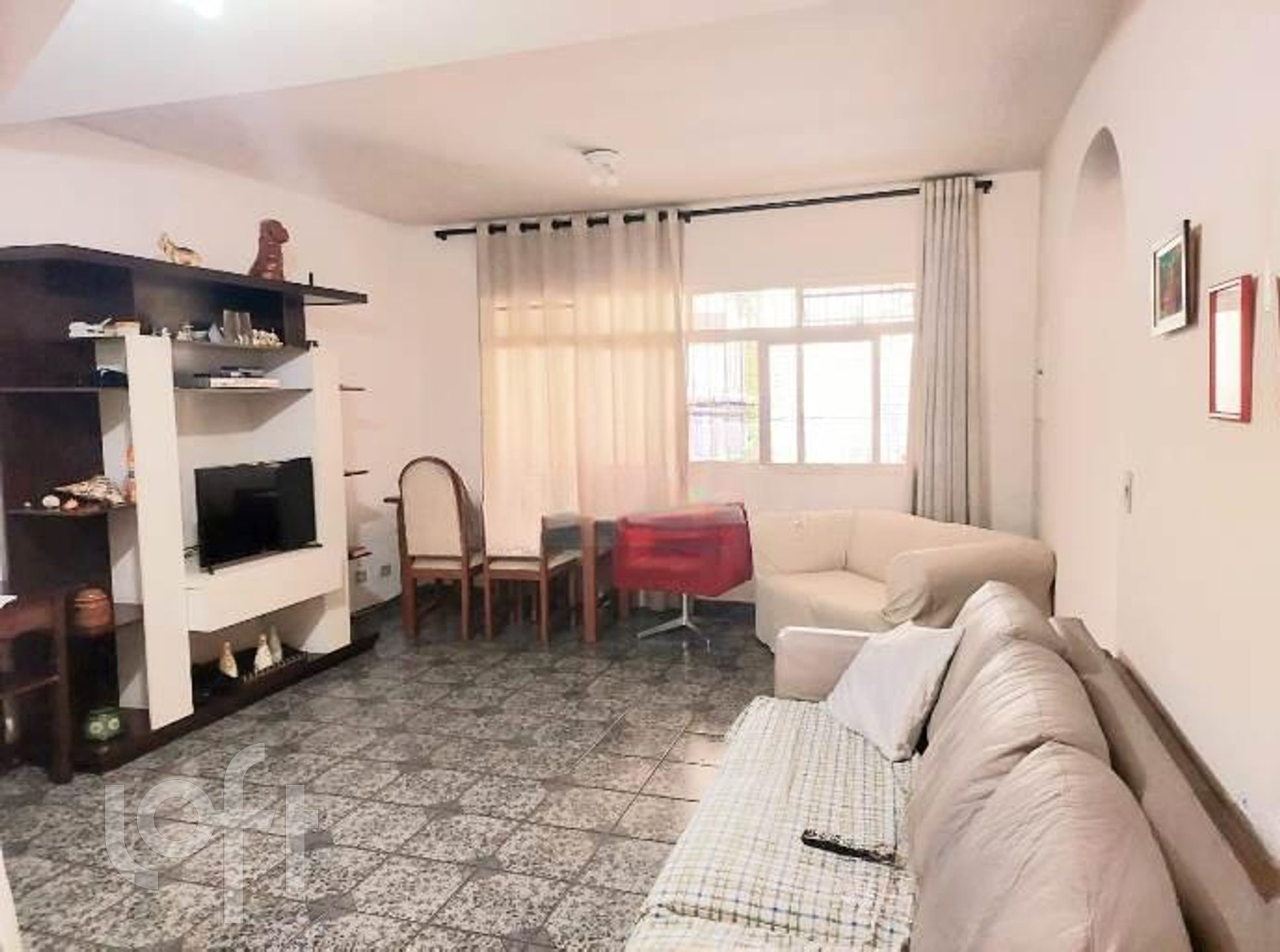 Casa à venda com 2 quartos, 90m² - Foto 1