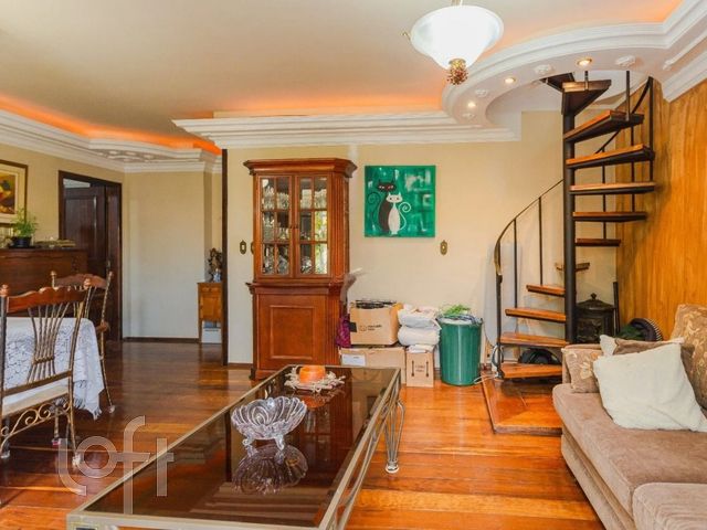 Apartamento com 222m², 3 dormitórios, 1 suíte, 2 vagas, Chácara das Pedras em Porto Alegre