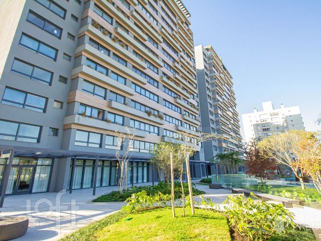 Apartamento com 141m², 3 dormitórios, 1 suíte, 2 vagas, Rio Branco em Porto Alegre