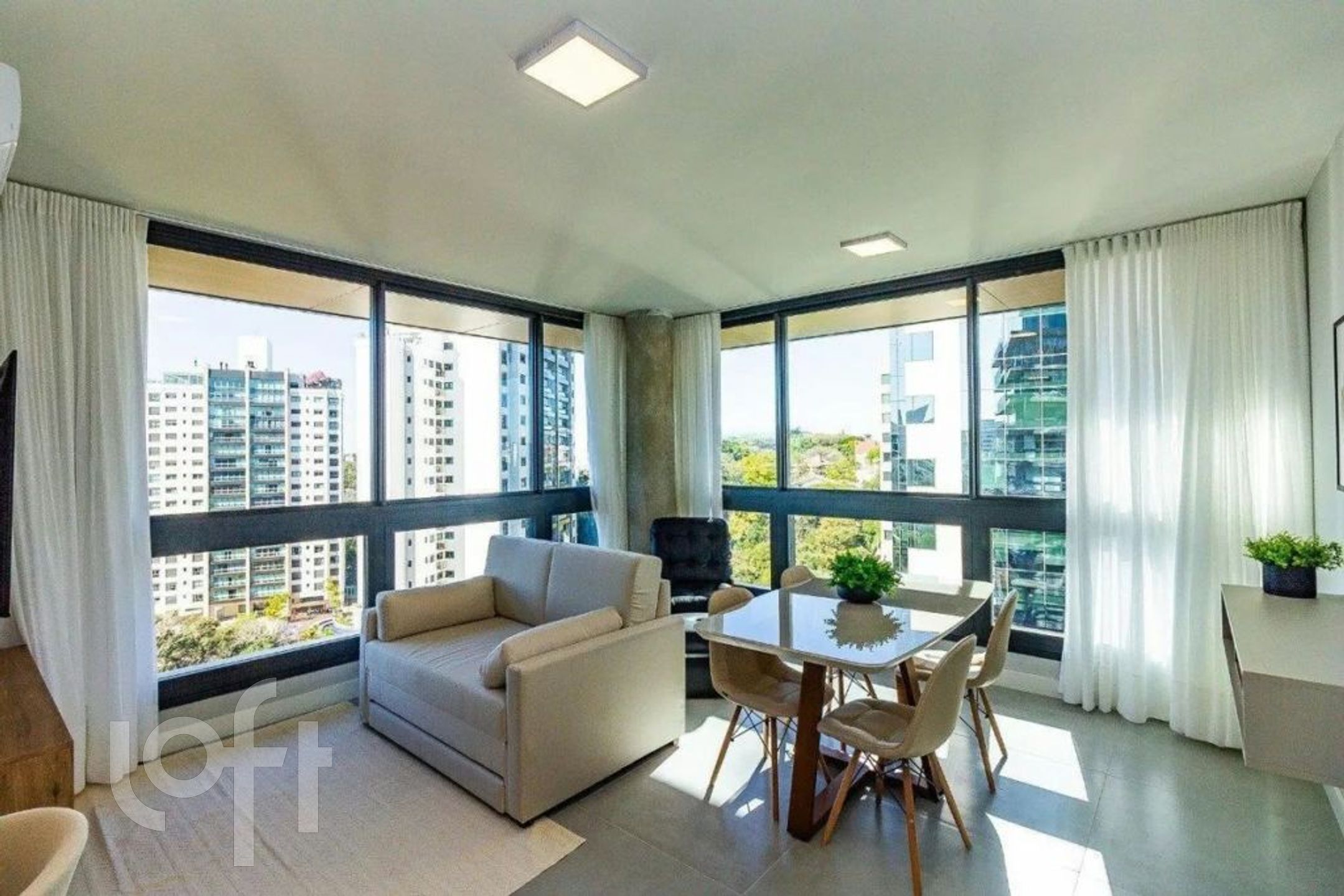 Apartamento com 60m², 1 dormitório, 1 suíte, 1 vaga, Três Figueiras em Porto Alegre