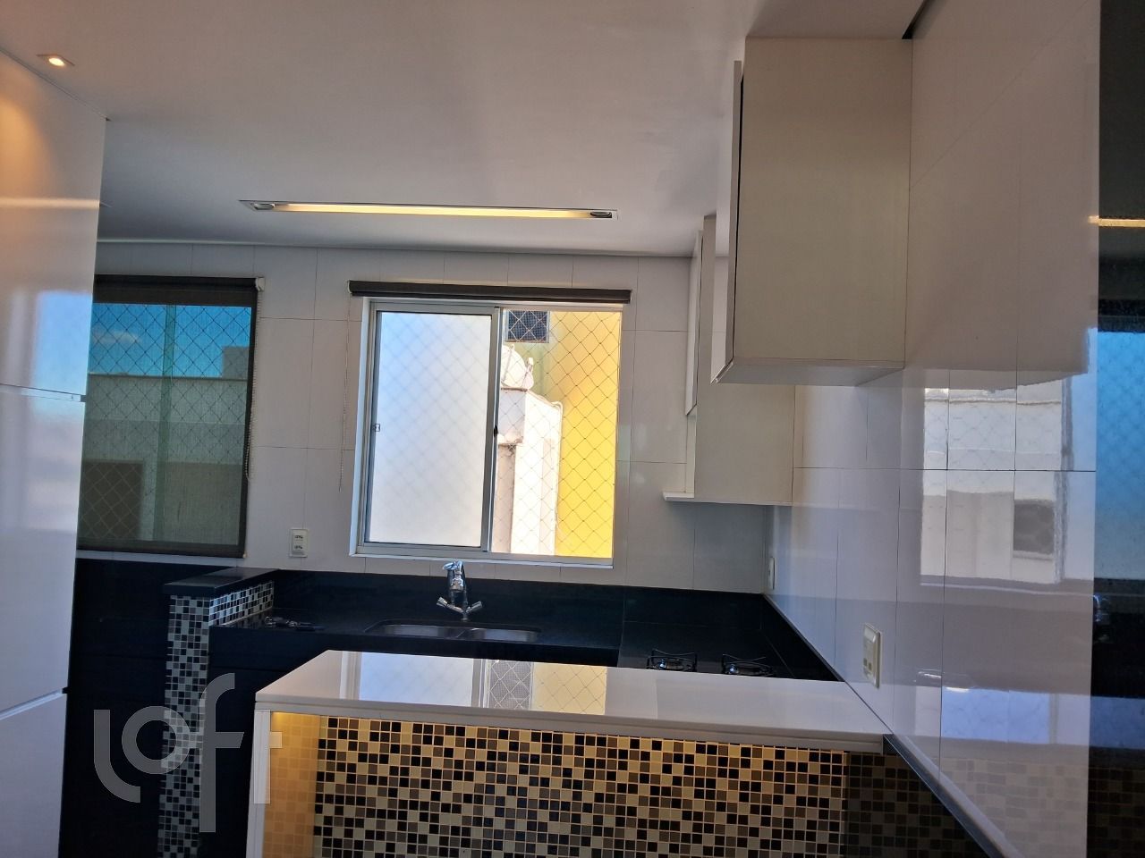 Apartamento à venda com 3 quartos, 180m² - Foto 6