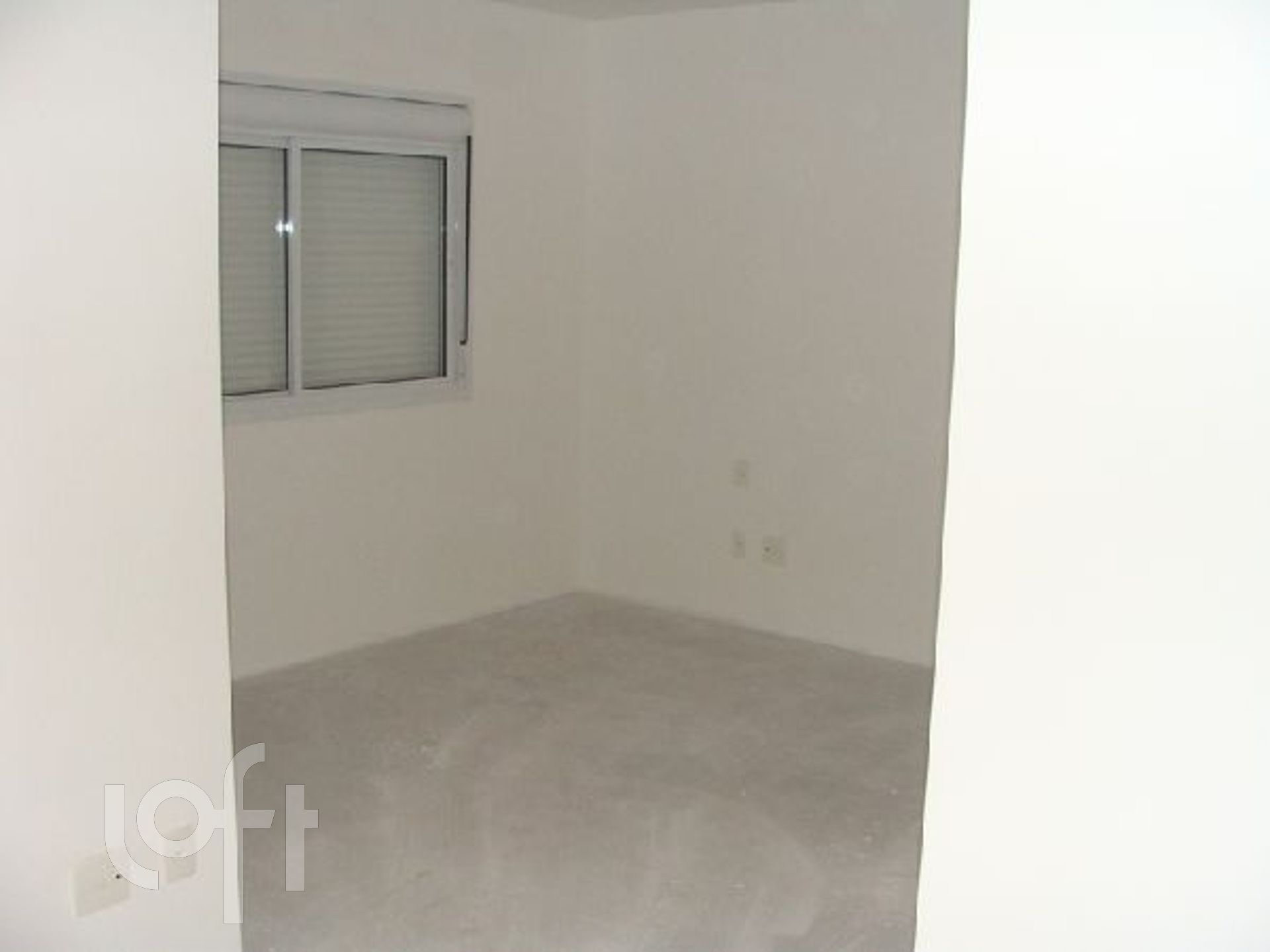 Apartamento à venda com 4 quartos, 168m² - Foto 2