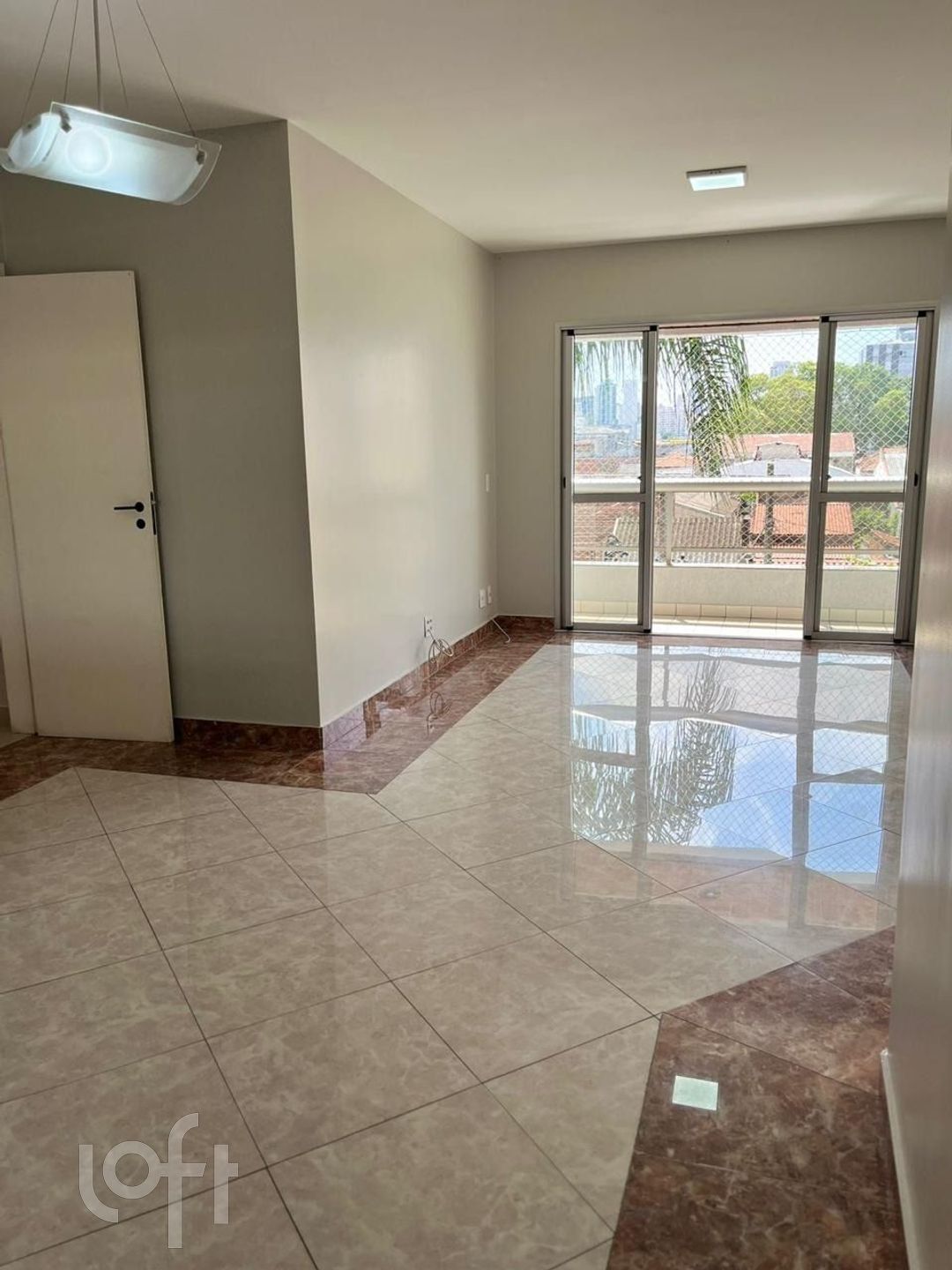 Apartamento à venda com 3 quartos, 98m² - Foto 2